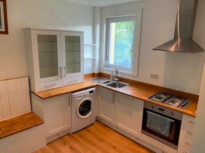 2 Bedroom Flat To Rent In B Darnhall Drive, Perth, Craigie, PH2