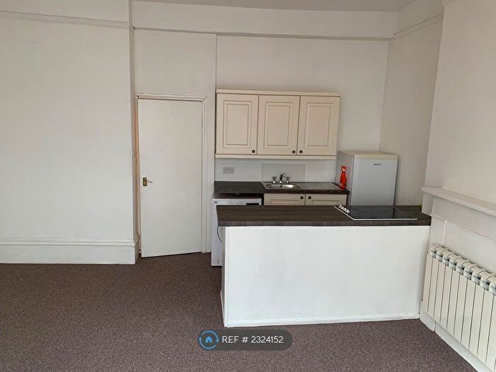 1 Bedroom Flat To Rent In Queens Road, Brighton, BN1