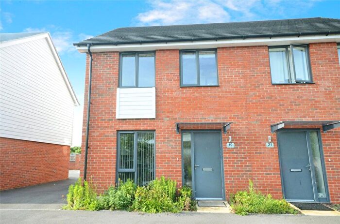 2 Bedroom Semi-Detached House To Rent In Alexander Turner Close, Reading, RG1