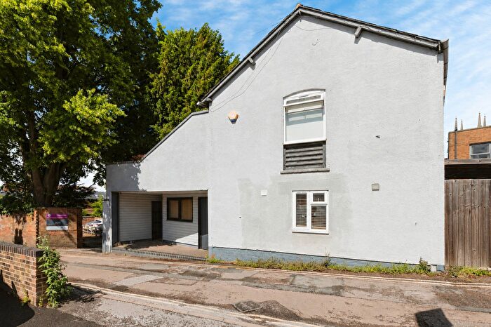 8 Bedroom Detached House For Sale In New Road, Banbury, OX16