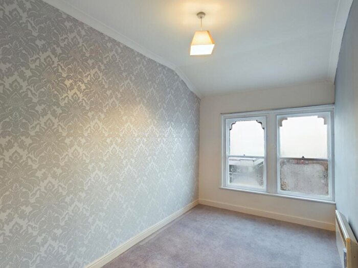 2 Bedroom Apartment To Rent In High Street, Kettering, Northamptonshire, NN16