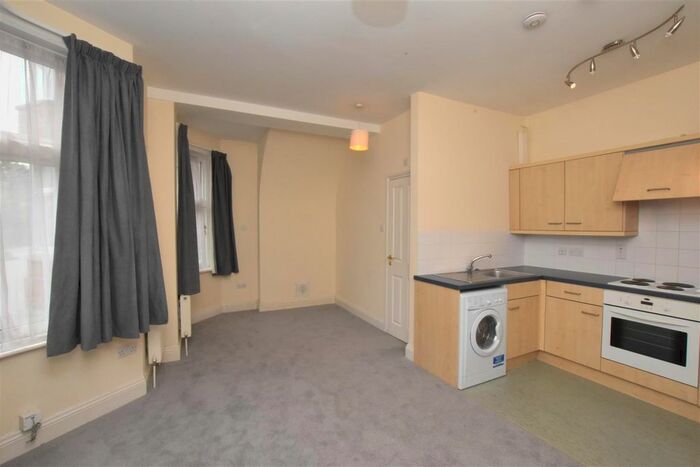 Studio To Rent In Redlands Road, Reading, RG1