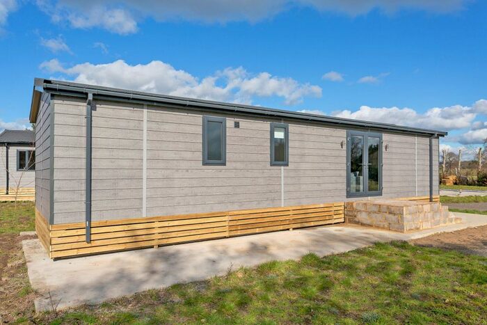 2 Bedroom Detached House For Sale In Duck Wing Park, Feoffee Common Lane, Barmby Moor, YO42