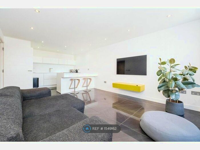 2 Bedroom Flat To Rent In Gabrielle House, Ilford, IG2