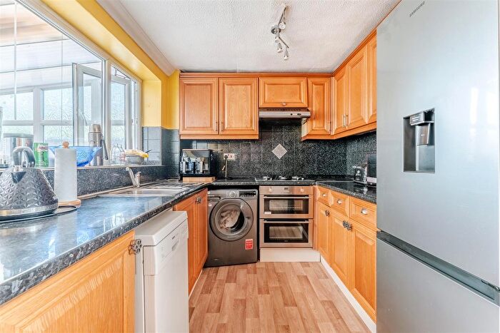 2 Bedroom Semi Detached House For Sale In Alington Close, Finedon, NN9