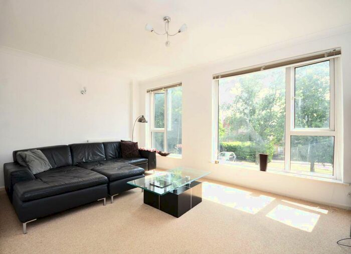 4 Bedroom House To Rent In Thurlow Park Road, West Dulwich, London, SE21