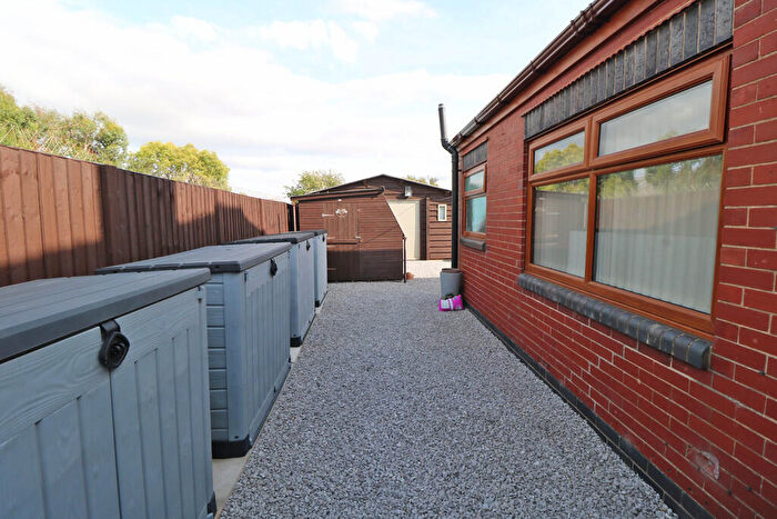 2 Bedroom Detached Bungalow For Sale In Eastoft Road, Luddington, DN17