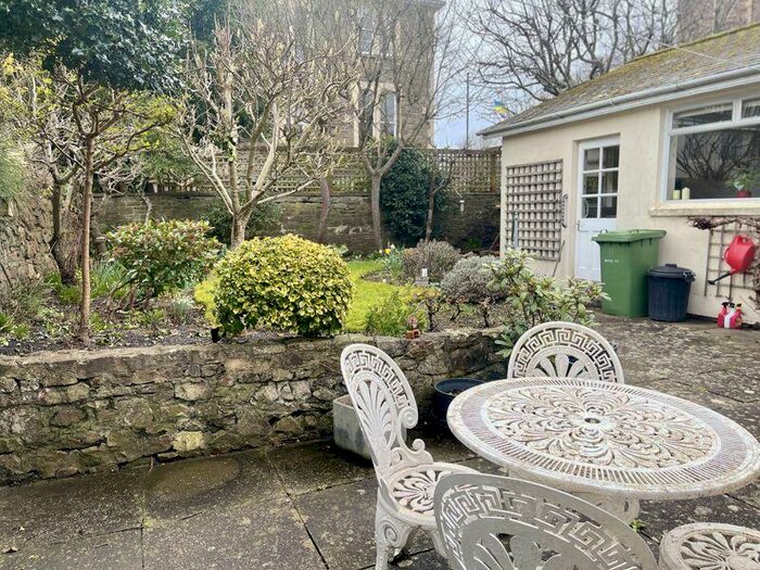 2 Bedroom Coach House To Rent In Worrall Road, Bristol, BS8