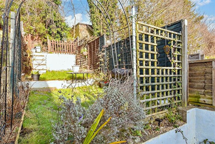 2 Bedroom Terraced House For Sale In Castle Road, Chatham, Kent, ME4