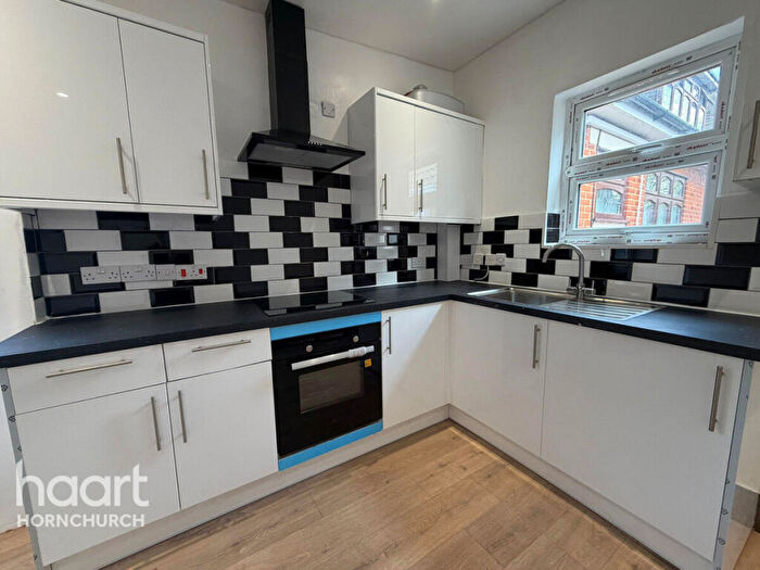 Studio To Rent In Briscoe Road, Rainham, RM13