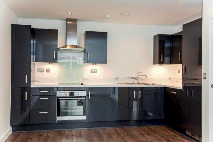 2 Bedroom Flat To Rent In Wideford Drive, Romford, RM7