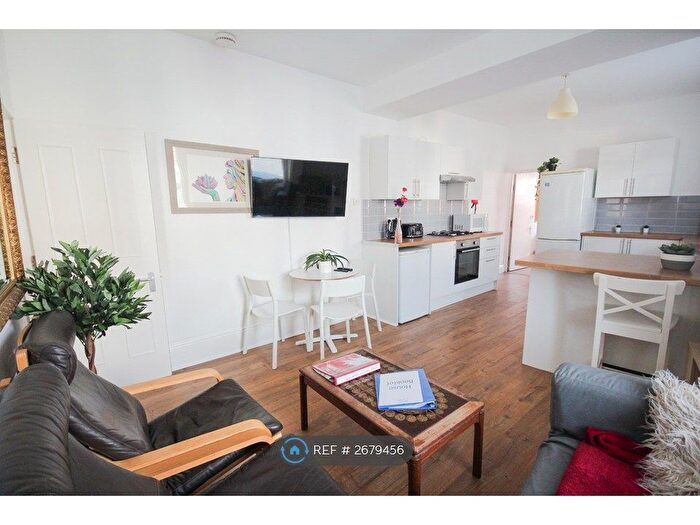 5 Bedroom Terraced House To Rent In Apsley Road, Southsea, PO4