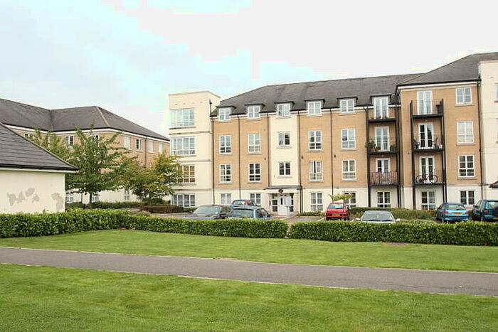 2 Bedroom Flat To Rent In Tudor Way, Knaphill, Woking, GU21