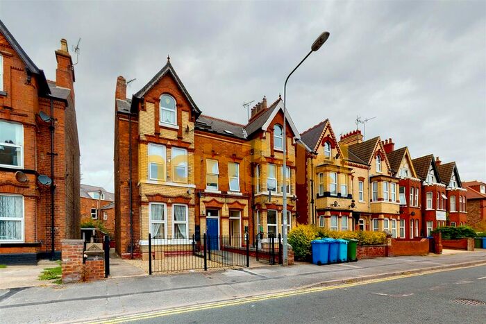 1 Bedroom Flat To Rent In Trinity Road, Bridlington, YO15