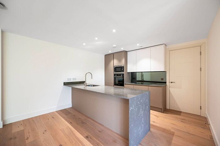 1 Bedroom Flat For Sale In Whetstone House, Finchley, London, N20