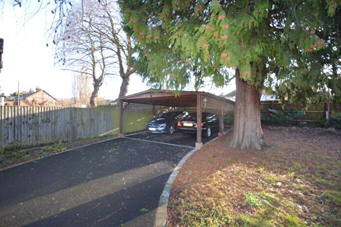 3 Bedroom Detached House For Sale In Wycombe Road, Princes Risborough, HP27