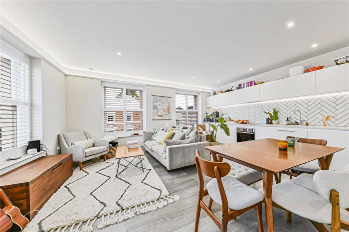 1 Bedroom Apartment To Rent In Haverstock Hill, Belsize Park, London, NW3