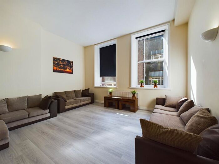1 Bedroom Flat To Rent In Victoria Street, L2