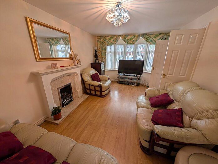 4 Bedroom Detached House To Rent In Lodge Hill Road, Selly Oak, Birmingham, B29