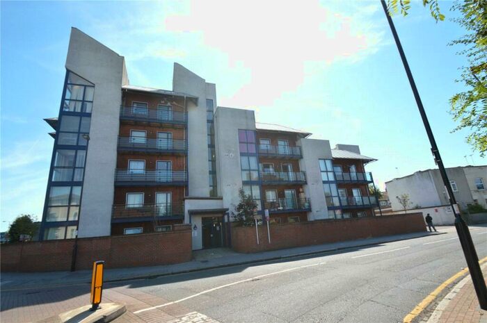2 Bedroom Apartment To Rent In Innova Court, A Leslie Park Road, Croydon, CR0