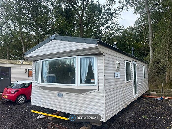 2 Bedroom Mobile/park Home To Rent In Weald Bridge Road, North Weald, Epping, CM16