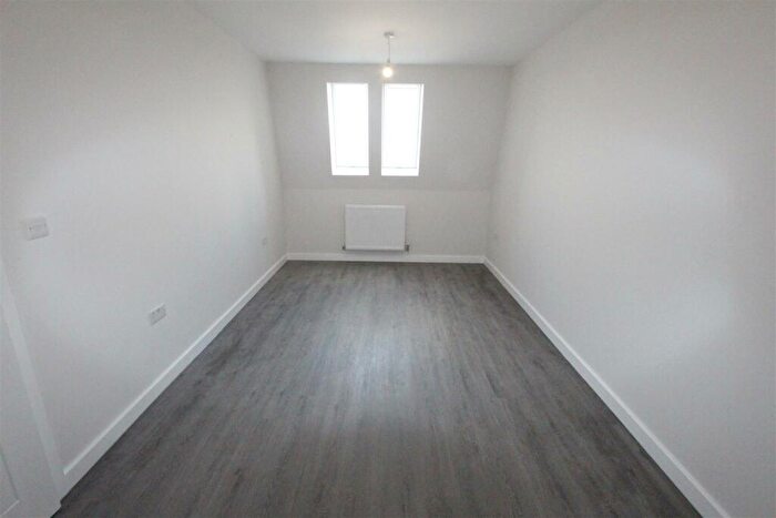 1 Bedroom Flat To Rent In Town Centre, CV21