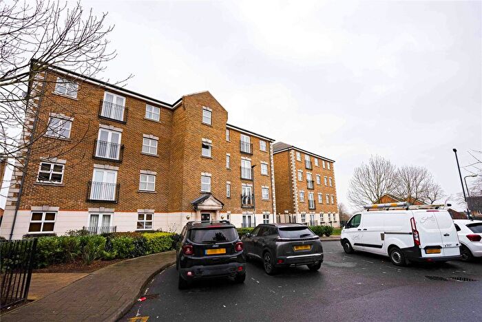 2 Bedroom Flat For Sale In Brook Square, Woolwich, SE18