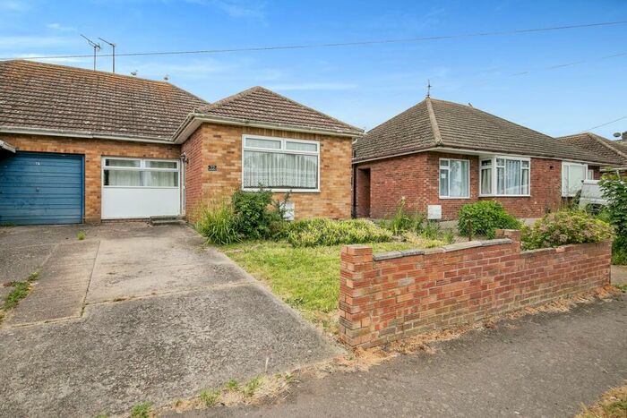 3 Bedroom Semi-Detached Bungalow To Rent In Park Square West, Clacton-On-Sea, CO15