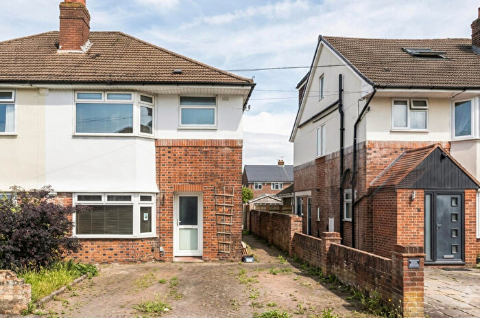 3 Bedroom Semi-Detached House For Sale In Elmes Drive, Regents Park, Southampton, Hampshire, SO15