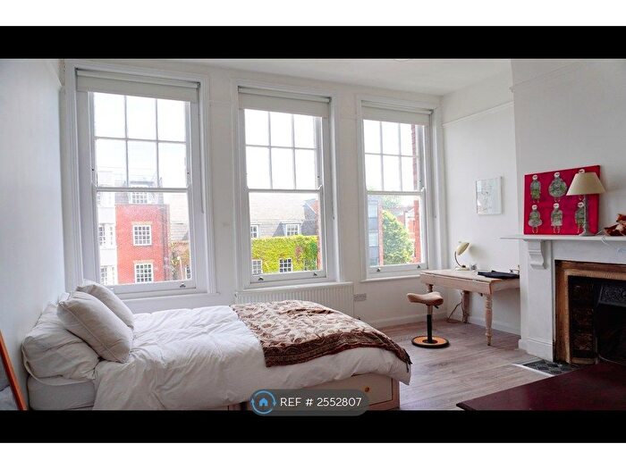 4 Bedroom Flat To Rent In Holloway Road, London, N7