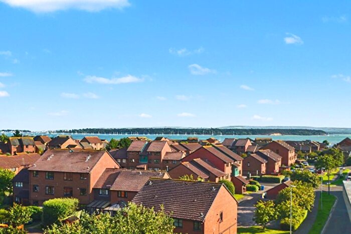 3 Bedroom Flat For Sale In Poole, BH15