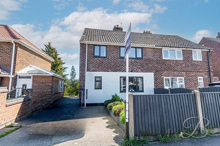 3 Bedroom Semi-Detached House For Sale In Beech Tree Avenue, Mansfield Woodhouse, Mansfield, NG19