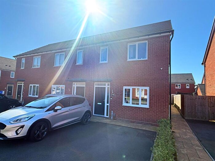 2 Bedroom Town House For Sale In Skylark Drive, Branston, Burton-On-Trent, DE14