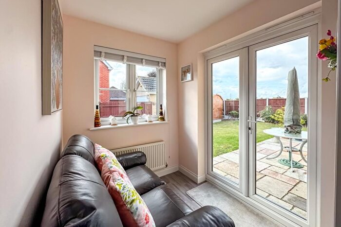 4 Bedroom Detached House For Sale In Stilwells, Rochford, SS4