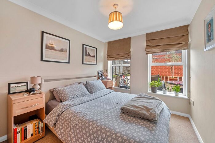 2 Bedroom Flat For Sale In Coombe Lane, London, SW20