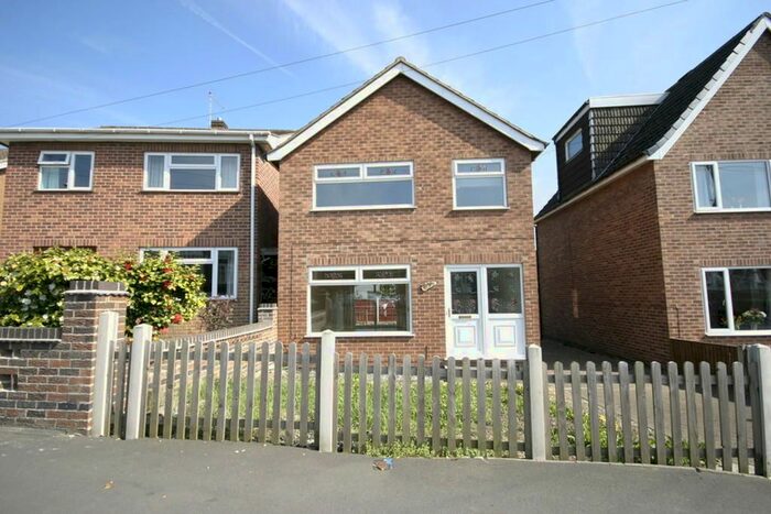 3 Bedroom Link Detached House To Rent In South Avenue, Spondon, DE21