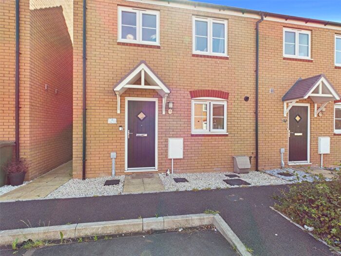 3 Bedroom End Terrace House For Sale In Rudge Close, Hardwicke, Gloucester, Gloucestershire, GL2
