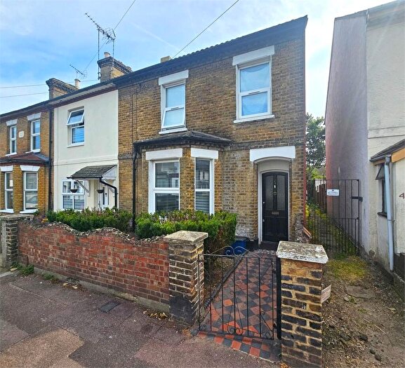 1 Bedroom Apartment To Rent In Park Street, Westcliff On Sea, Westcliff On Sea, SS0