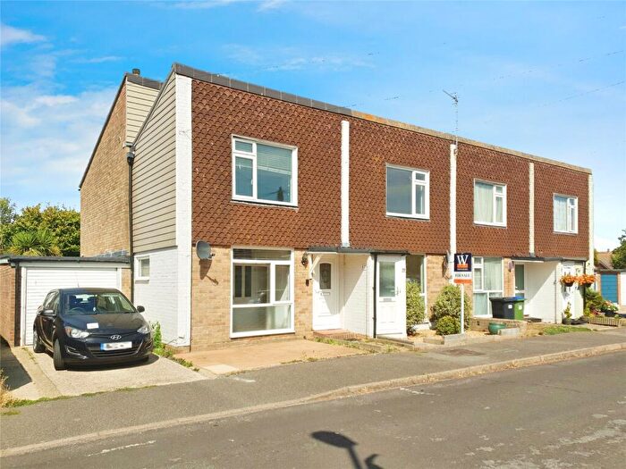 3 Bedroom End Of Terrace House For Sale In Swandene, Bognor Regis, West Sussex, PO21