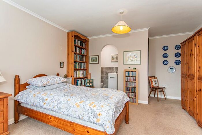 2 Bedroom Detached Bungalow For Sale In The Bungalows, Framfield, TN22