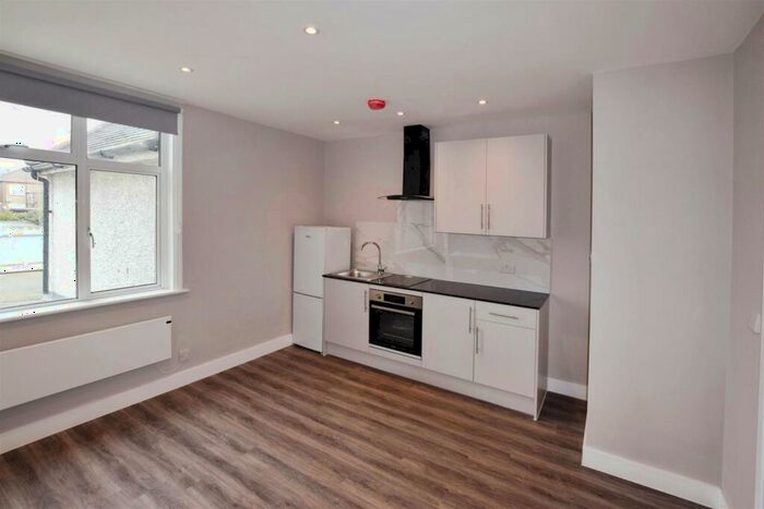 House To Rent In Queens Road, Hendon, NW4