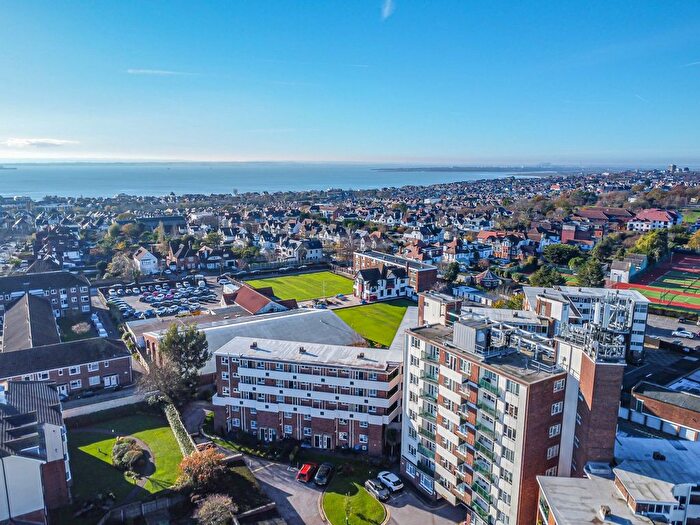 2 Bedroom Flat For Sale In London Road, Westcliff-On-Sea, SS0