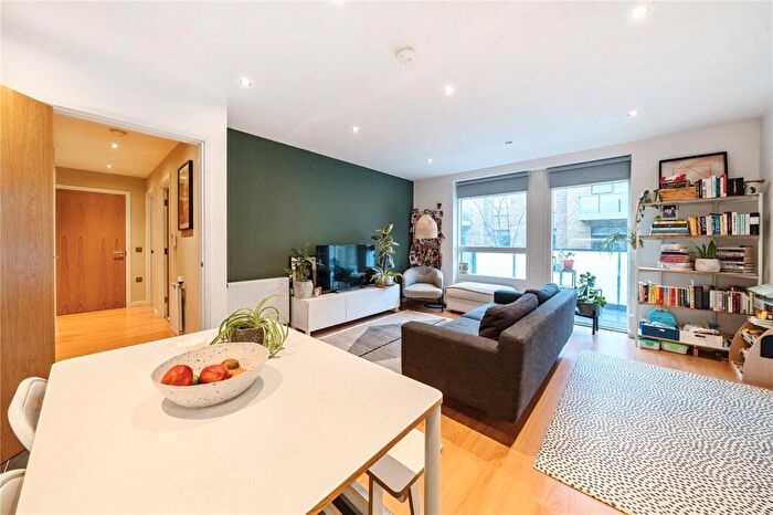 2 Bedroom Apartment For Sale In Matcham Court, Hornsey, N8