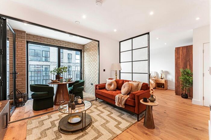 1 Bedroom Flat For Sale In Graphite Square, Albert Embankment, SE11
