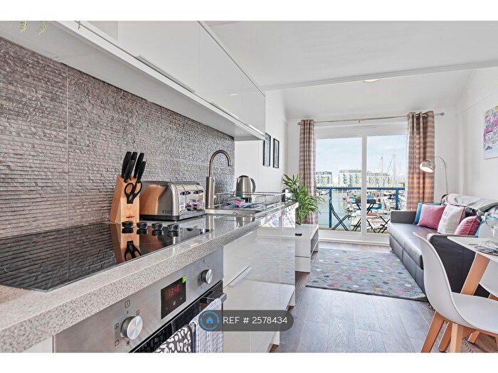 1 Bedroom Maisonette To Rent In Western Concourse, Brighton, BN2