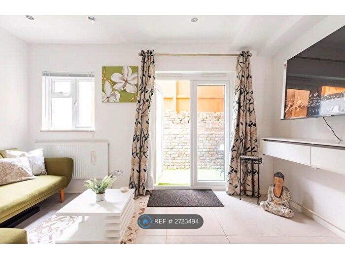 1 Bedroom Flat To Rent In Gaywood Street, London, SE1