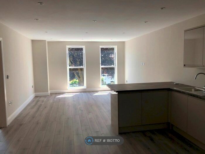 2 Bedroom Flat To Rent In Lawn Road, Southampton, SO17