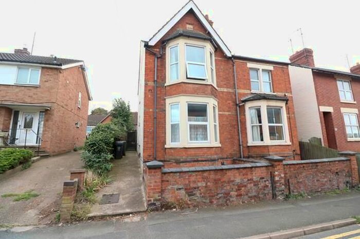 1 Bedroom Flat To Rent In Portland Road, Rushden, NN10