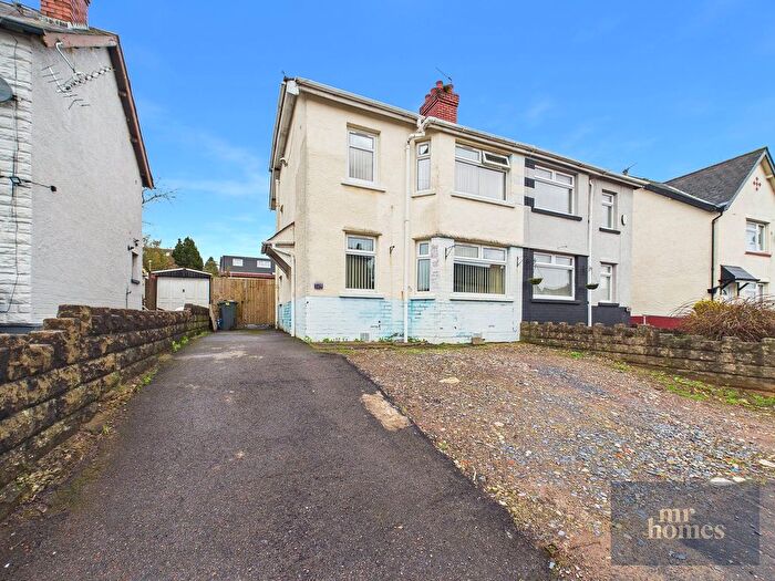 3 Bedroom Semi Detached House For Sale In Vachell Road, Ely, Cardiff, CF5