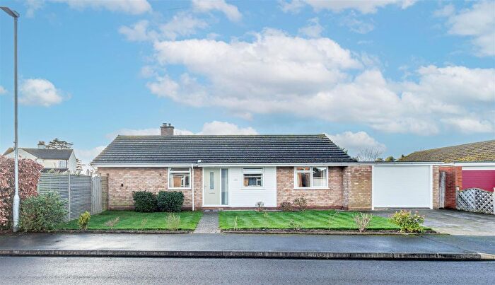 3 Bedroom Detached Bungalow For Sale In Charnwood Close, Worcester, WR2